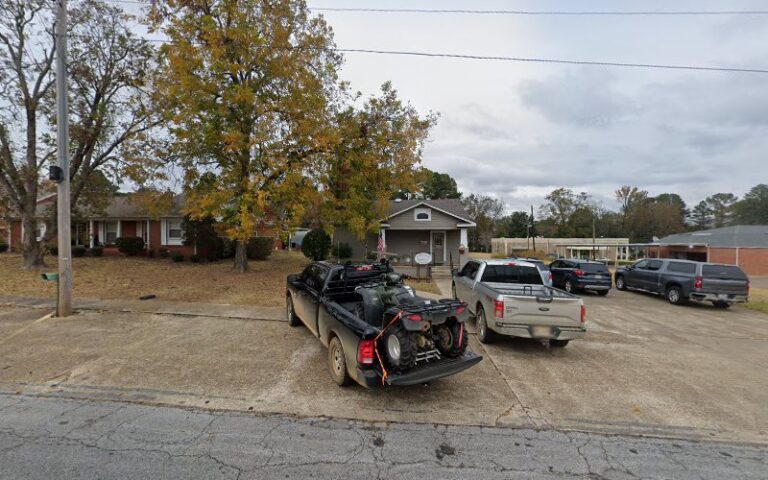 325205 moore moore 768x480