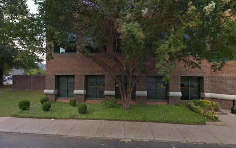 325251 moore brad 768x480