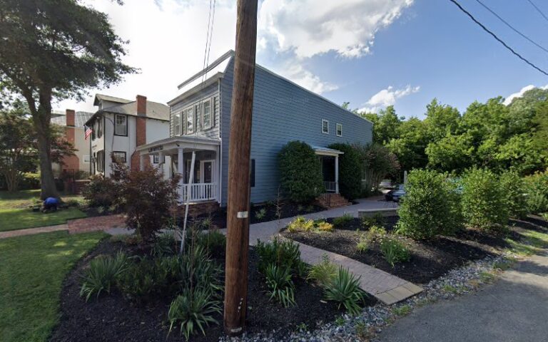 325322 moore glenn r 768x480