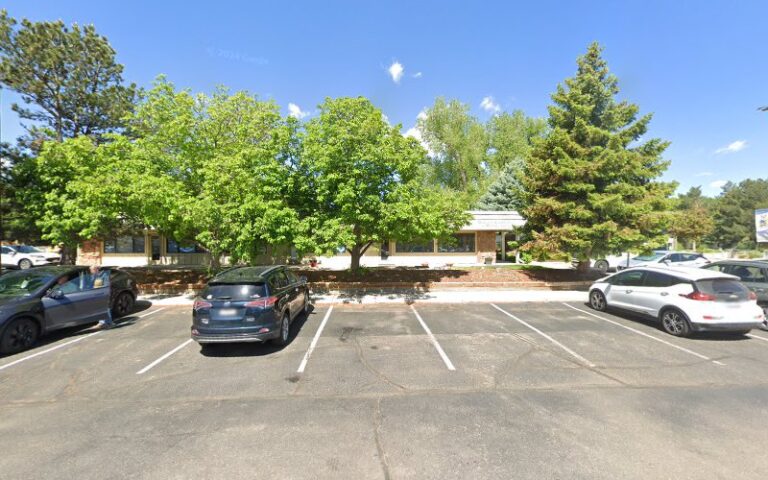 325367 moore laura 768x480