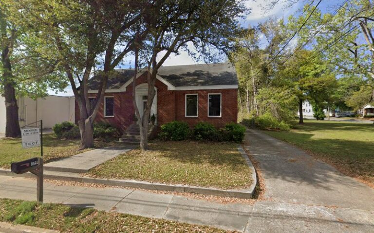 325389 moore law firm llc 768x480