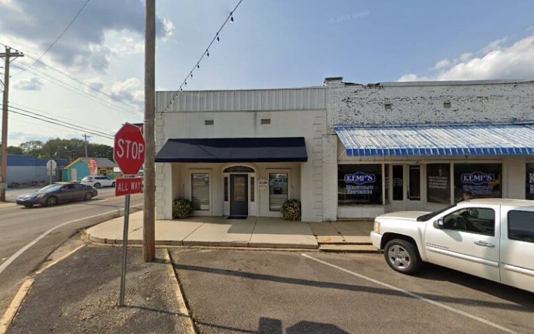 325442 moore lloyd 768x480