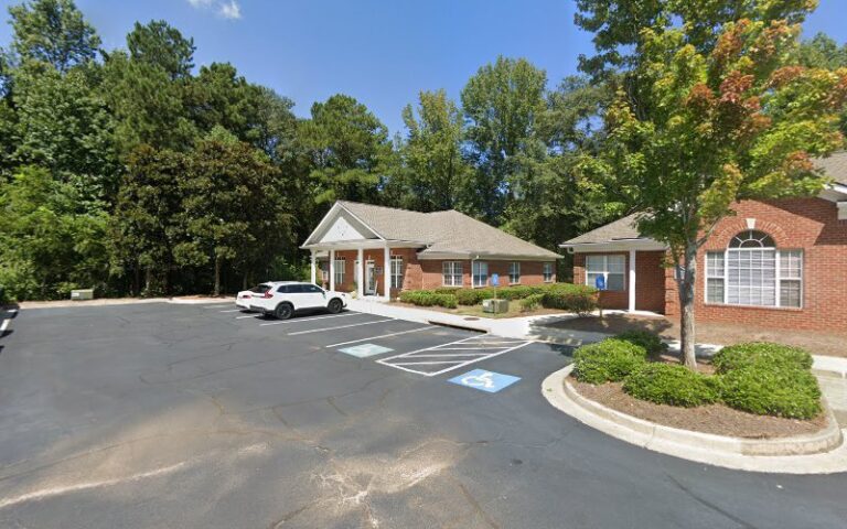 325624 moram james law 768x480