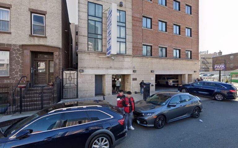 327302 moses apsan 768x480