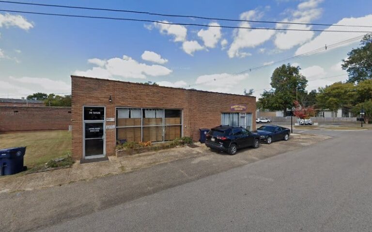 327443 moss harvey 768x480