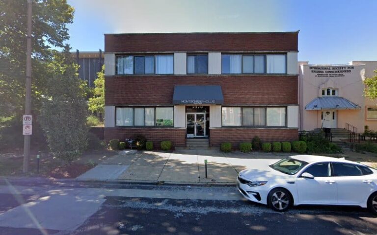 327501 moten mac arthur 768x480