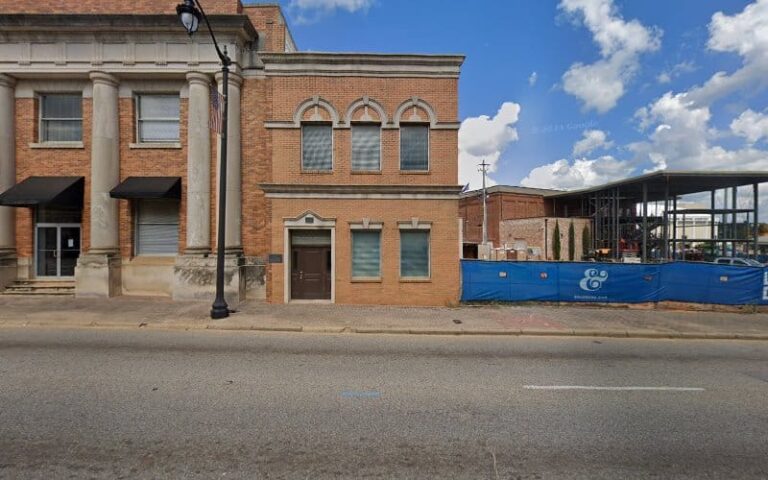 327514 motley motley yarbrough 768x480