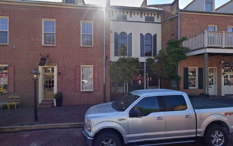 327912 mr. donald baerveldt 768x480