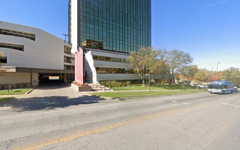 328066 mueller carl 768x480