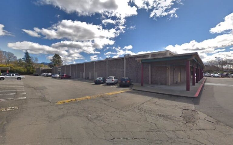 330739 naomi metz 768x480