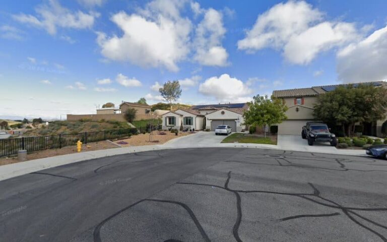 331053 natasha the notary 768x480