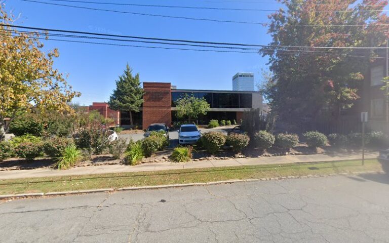 332054 neil chamberlin 768x480