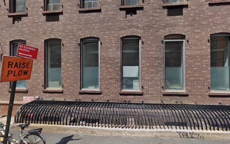 333163 new york traffic ticket lawyers 768x480