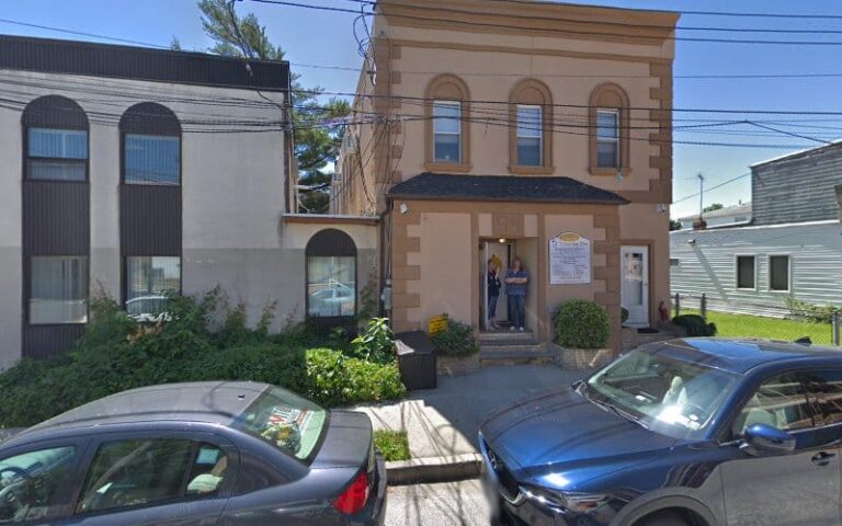 333401 newman mitchell 768x480