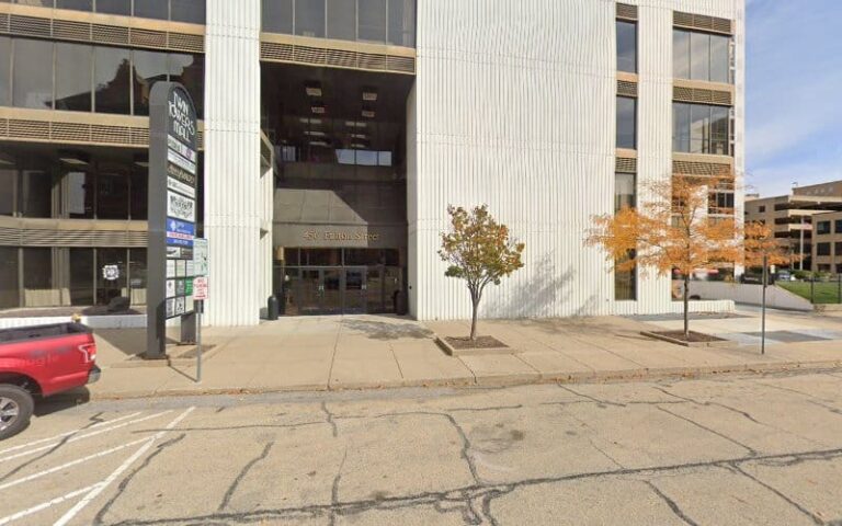 336451 nursing home injury center attorneys 768x480