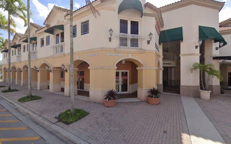 342660 paola c. vergara esq 768x480