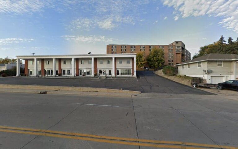 343798 partners tax 768x480