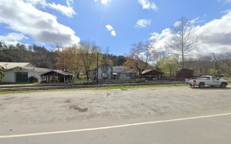 344126 parton john s 768x480