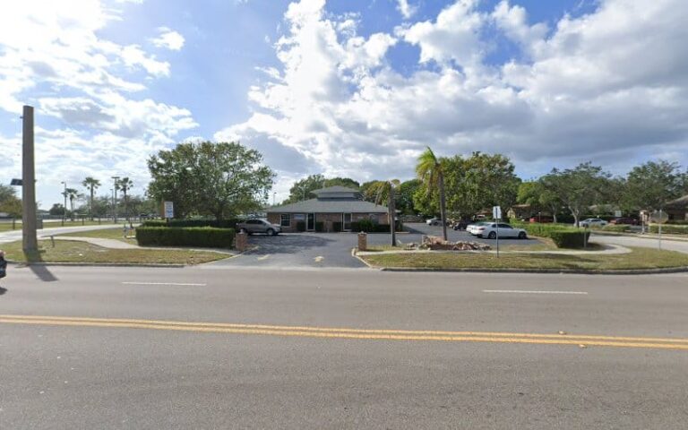 344302 paster ray cohen 768x480