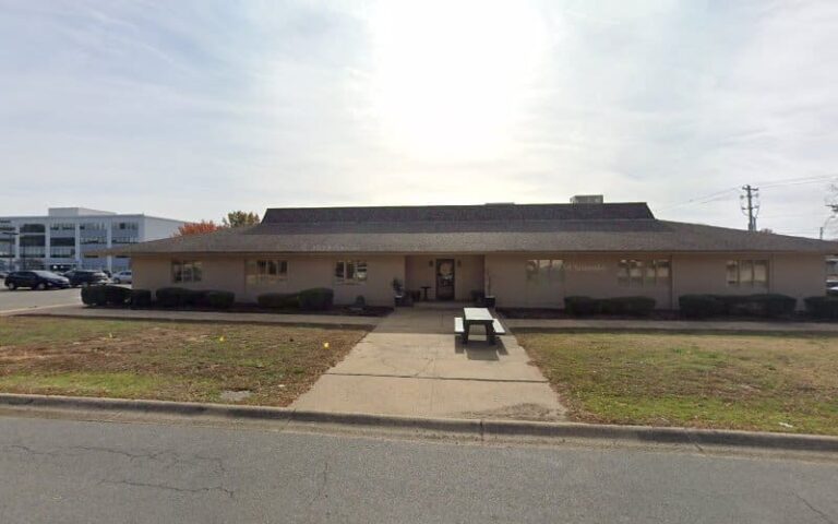 344947 patrick benca 8211 lion legal 768x480