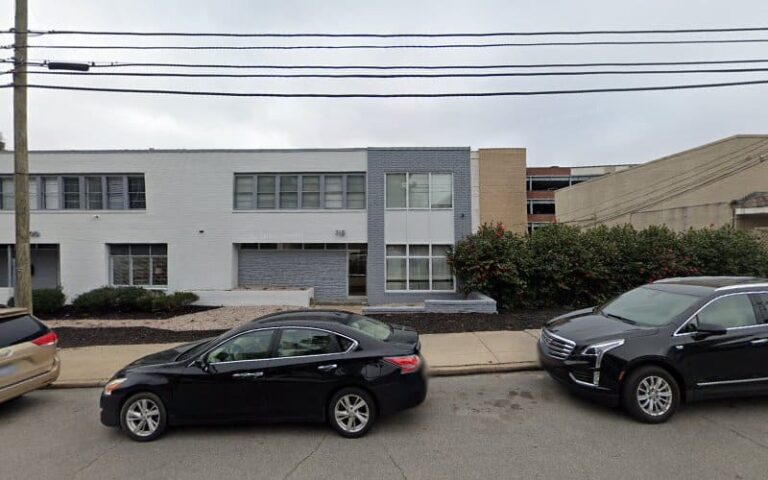 348715 perry mark a 768x480