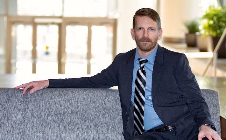 349671 peter w. summerill trial lawyer 768x478