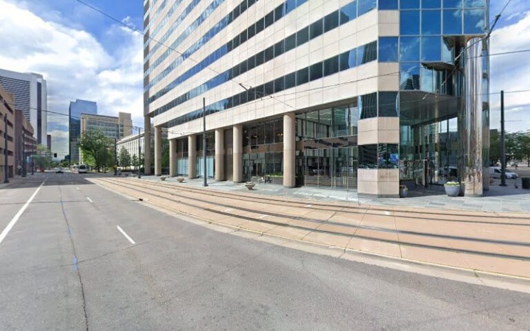 350187 petros white 768x480