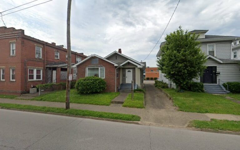 350417 phalen charles 768x480