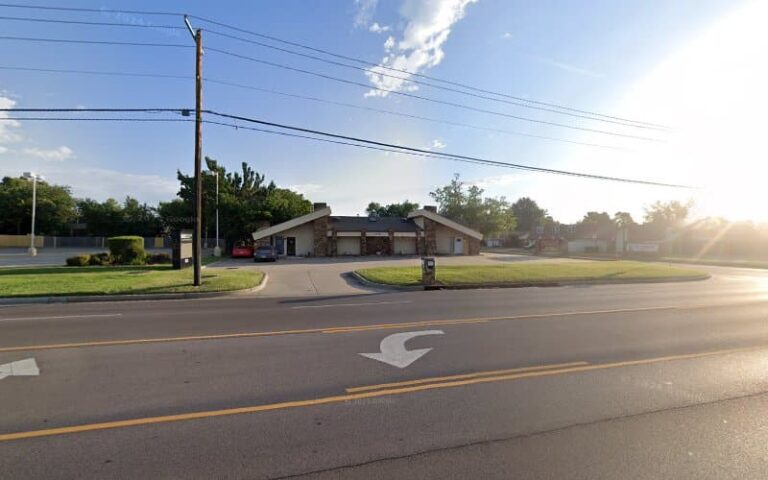 350526 phil hurtt 768x480