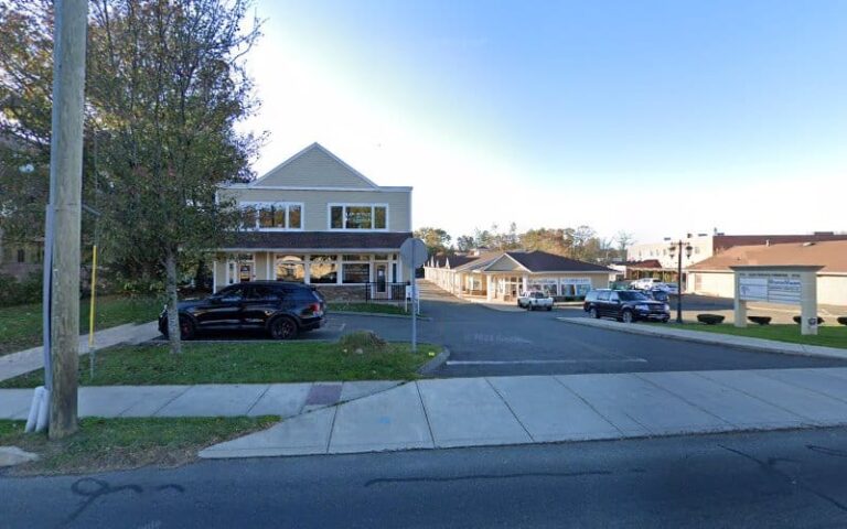 351702 pierson glen 768x480
