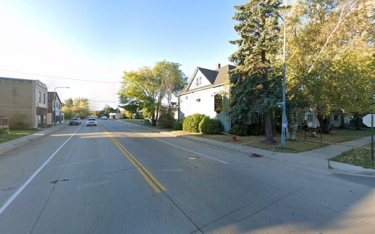 351998 pineo gordon c 768x480