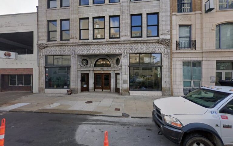 352037 pink john r 768x480