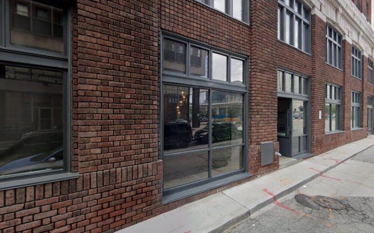 352055 pinkie clark 768x480