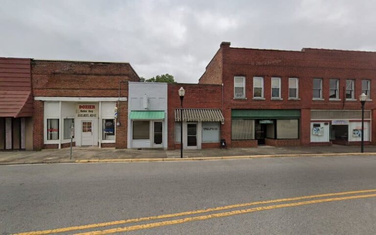 352376 pitt robert dale 768x480