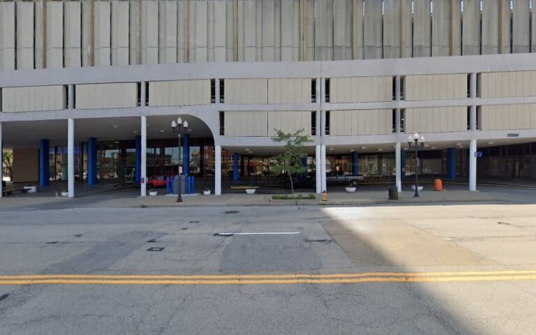 352490 pitzen law office 768x480