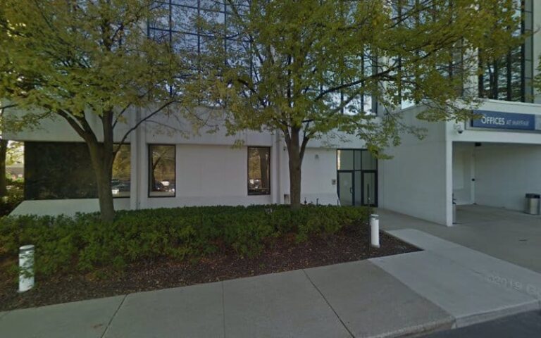 352846 plum henry j 768x480