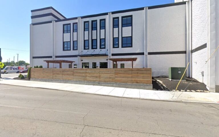 354168 potter constance 768x480