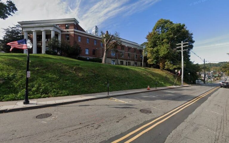 355577 pringle quinn anzono pc 768x480