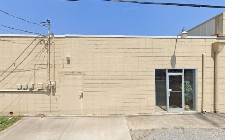 356250 public defender 768x480