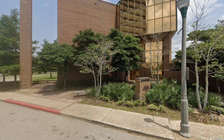 356519 public defenders office 768x480