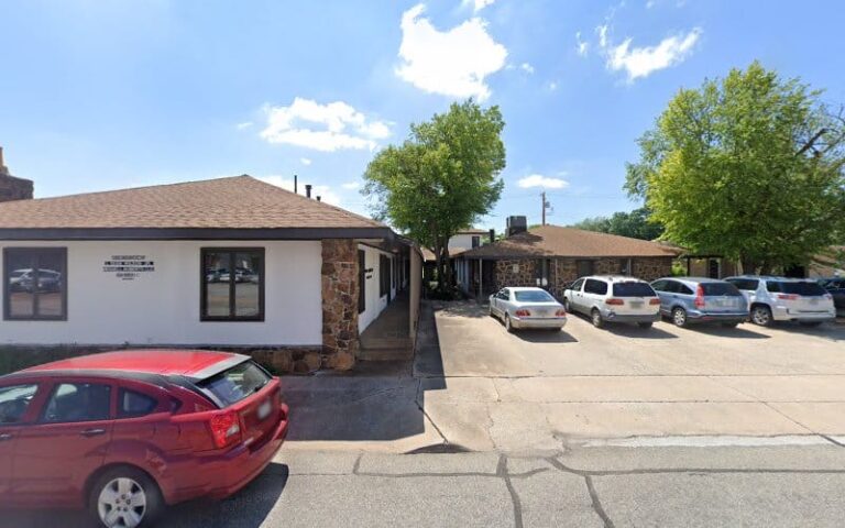 357594 r deryl edwards sr law office 768x480