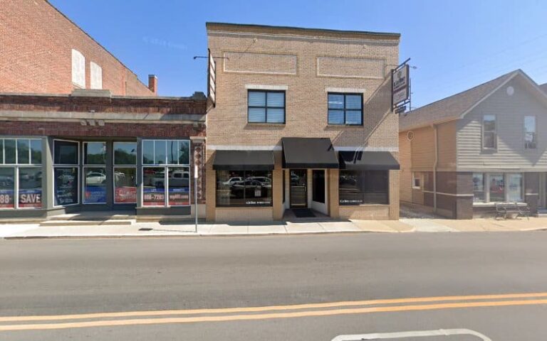 357645 r lee money law 768x480