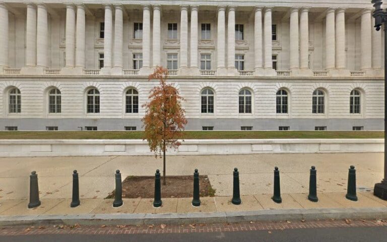 360013 raphael warnock 768x480