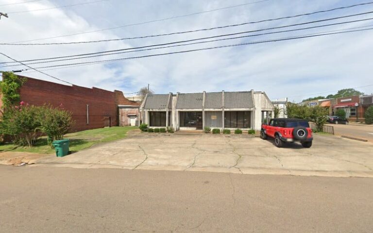 363733 rhea alan d 768x480