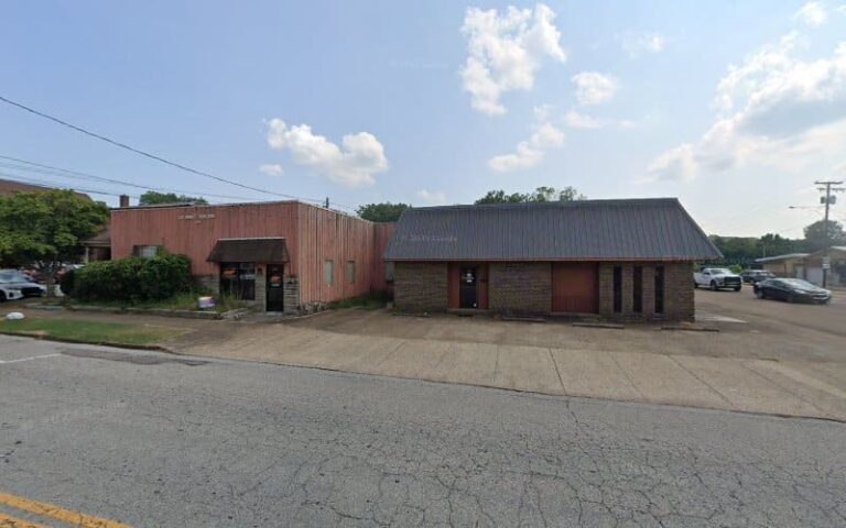 363904 rhodes kate 768x480