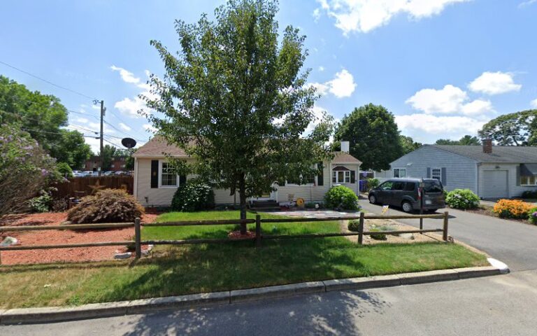 364019 ri unemployment lawyer 768x480