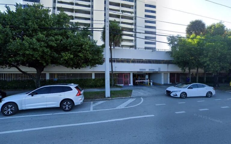 364950 richard gonzalez esquire 768x480