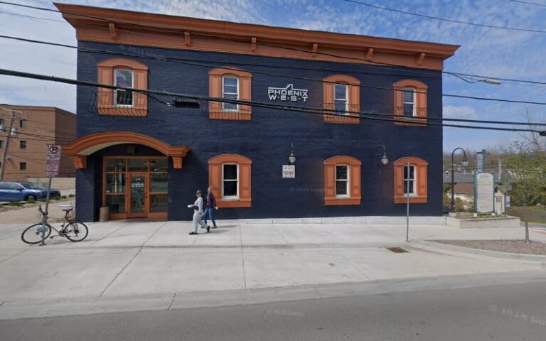 366091 richstone bassett mauch 768x480