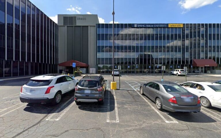 366722 riley hurley 768x480