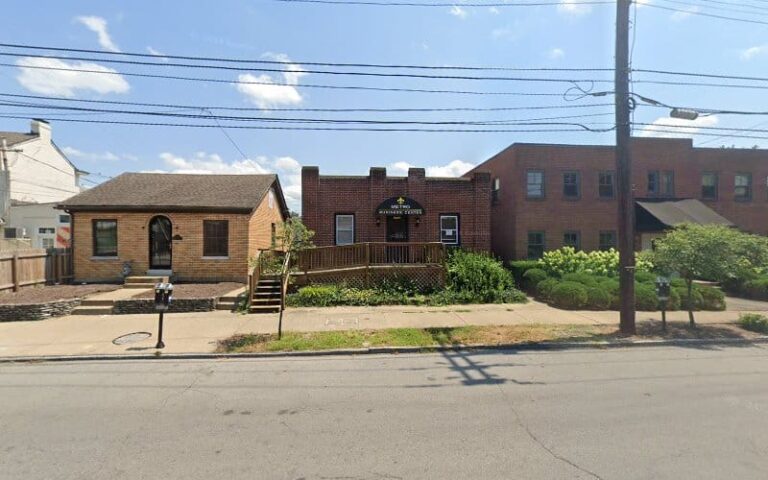 366734 riley snodgrass robert w. riley 768x480